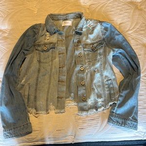 blue jean jacket only worn twice kancan i spent $50 on it it’s very comfy!